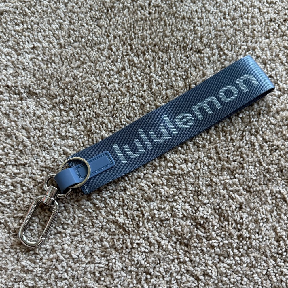 Lululemon Neverlost Keychain